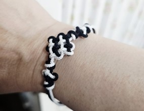 ﻿케이팝 데몬 헌터스 매듭팔찌!﻿나하나 너하나~선물용으로 만들어 ..의미있는 선물로도 너무 좋아요!^^전통매듭 수업은매주 수요일 입니다.031-271-7701 